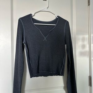 american eagle long sleeve v neck